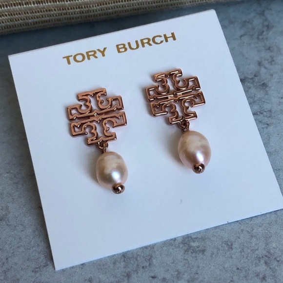 Tory Burch Rose Gold Logo And Pearl Drop Earrings - Picture 6 of 7